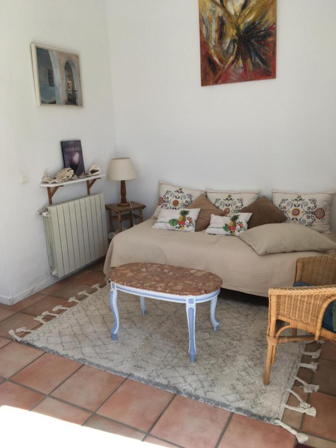 Bed and Breakfast La Tangana Rognes Экстерьер фото