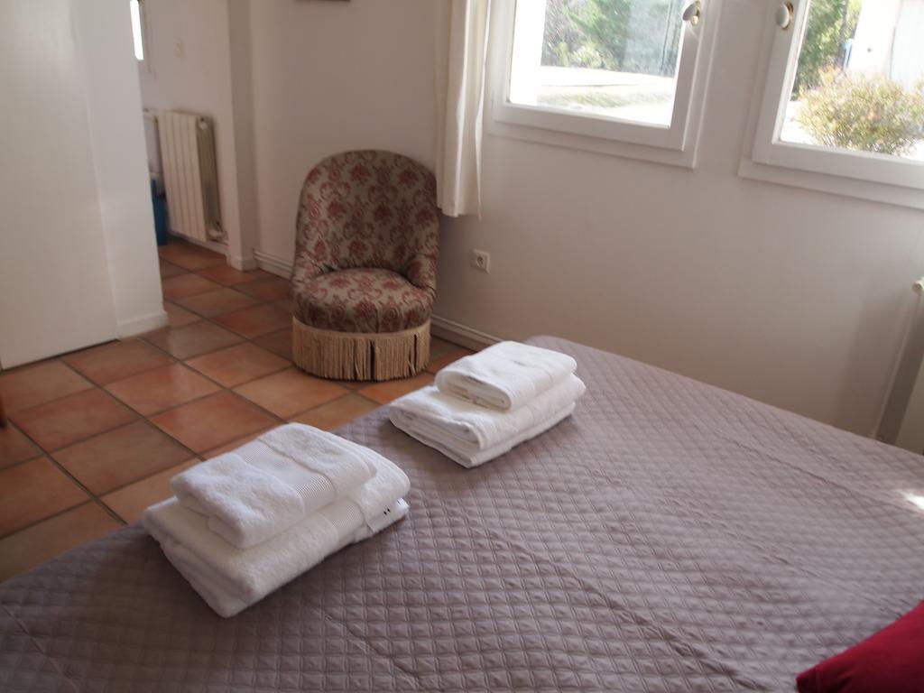 Bed and Breakfast La Tangana Rognes Экстерьер фото