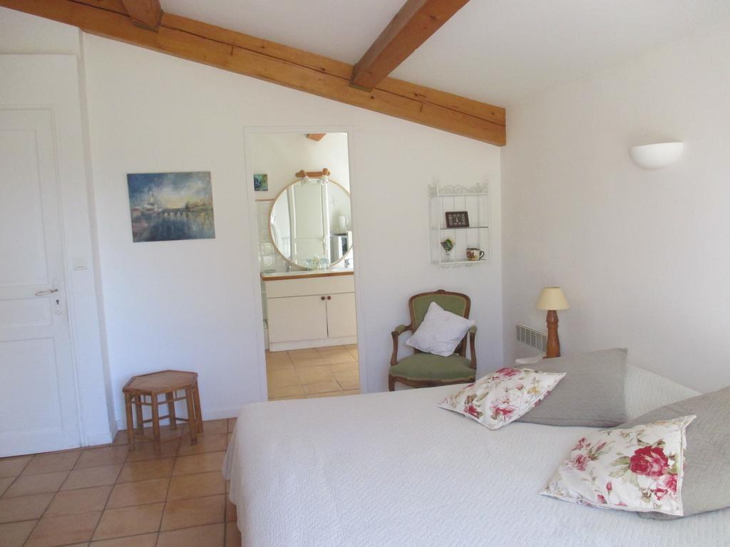 Bed and Breakfast La Tangana Rognes Экстерьер фото